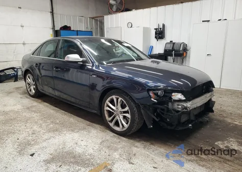 2010 Audi S4 Premium Plus z USA, uszkodzony, nr VIN WAUDGAFL2AA095724